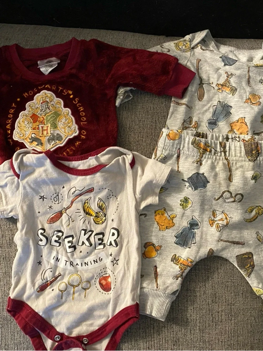 Harry Potter Baby 4-Piece Clothing Bundle Hogwarts Seeker Outfit Set Size 0-3M